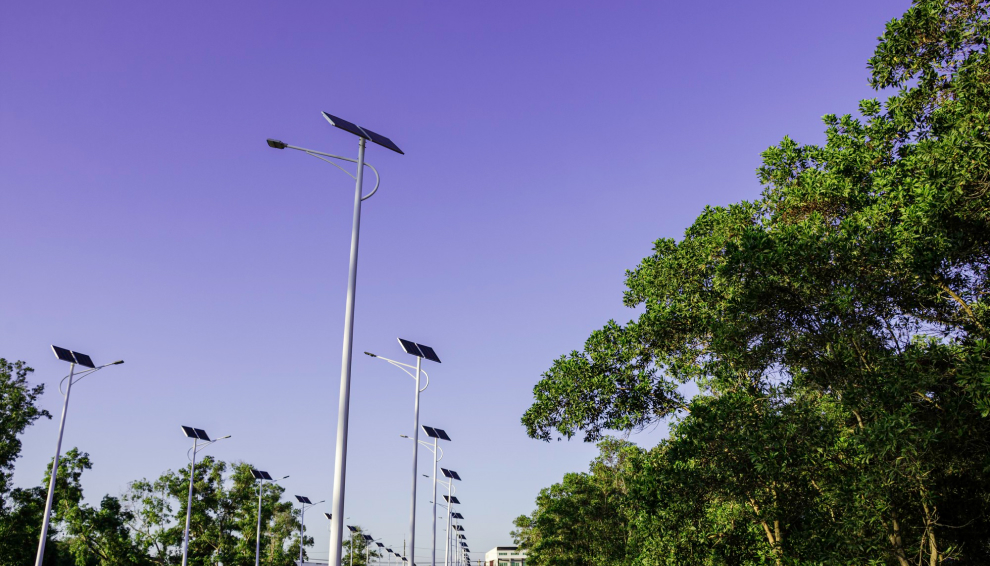 Difference Between Non-Commercial And Commercial Solar Lights