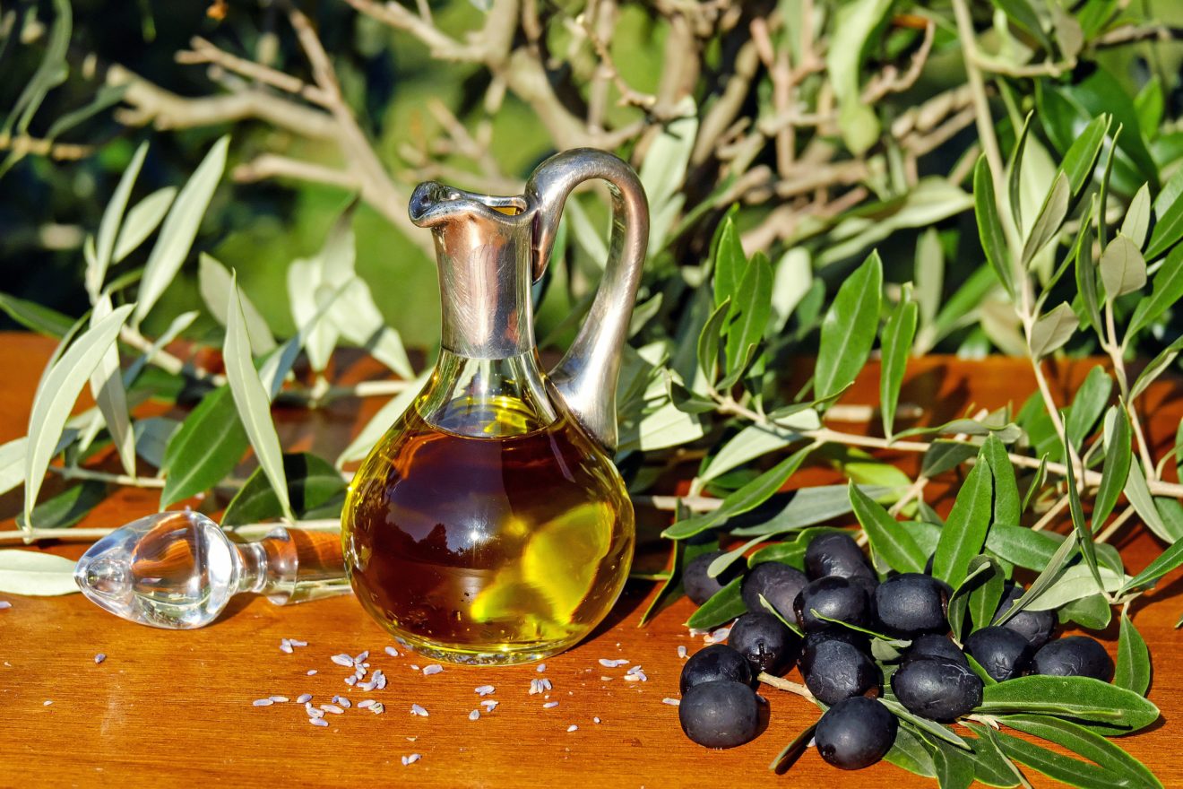 7 Health Benefits of Black Seed Oil ContentRally