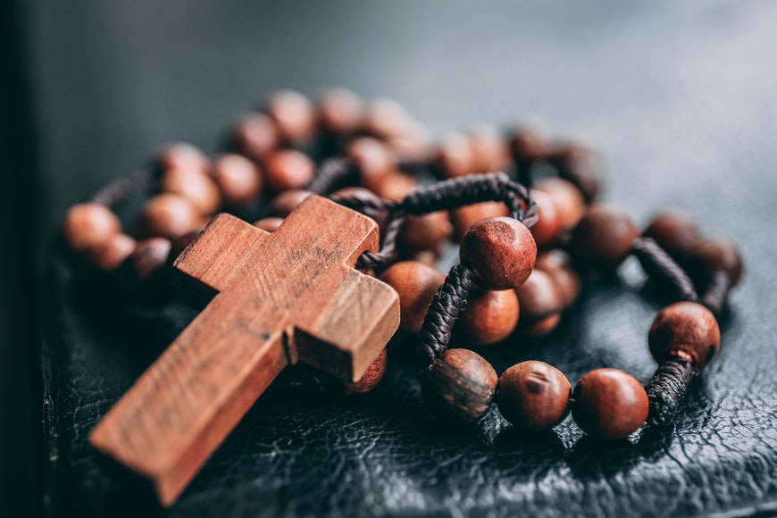 5 different styles of rosary beads
