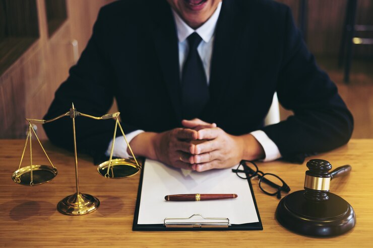 What Does A Criminal Defense Lawyer Do?