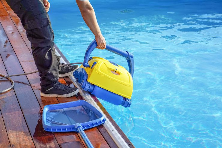 Professional pool cleaning companies