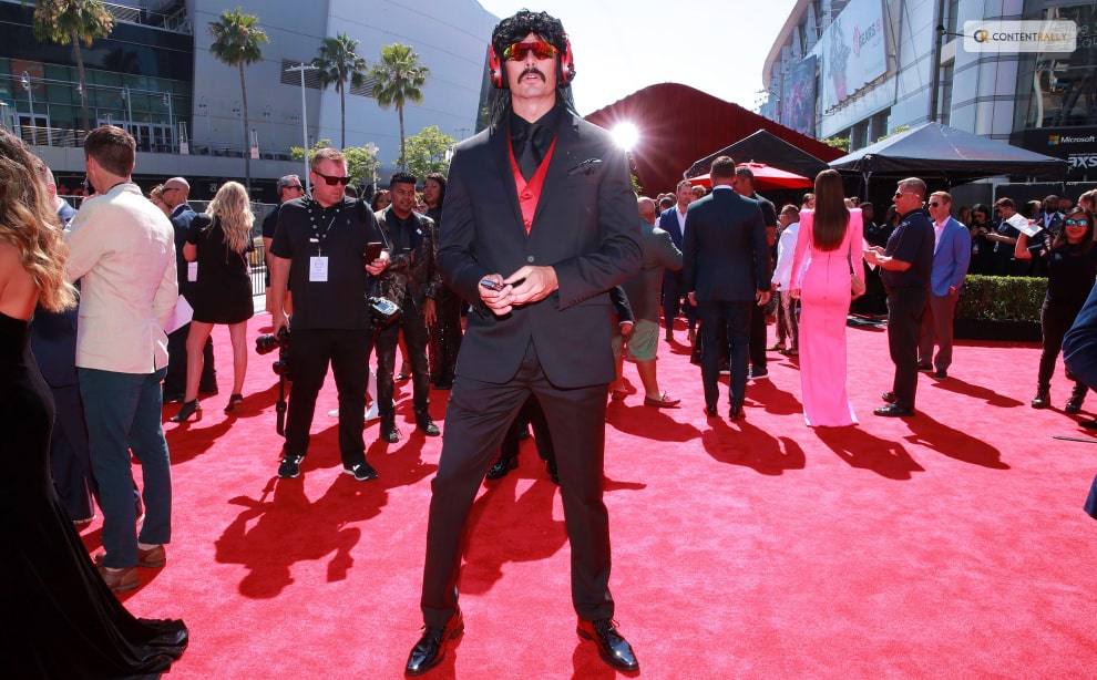 how tall is dr disrespect