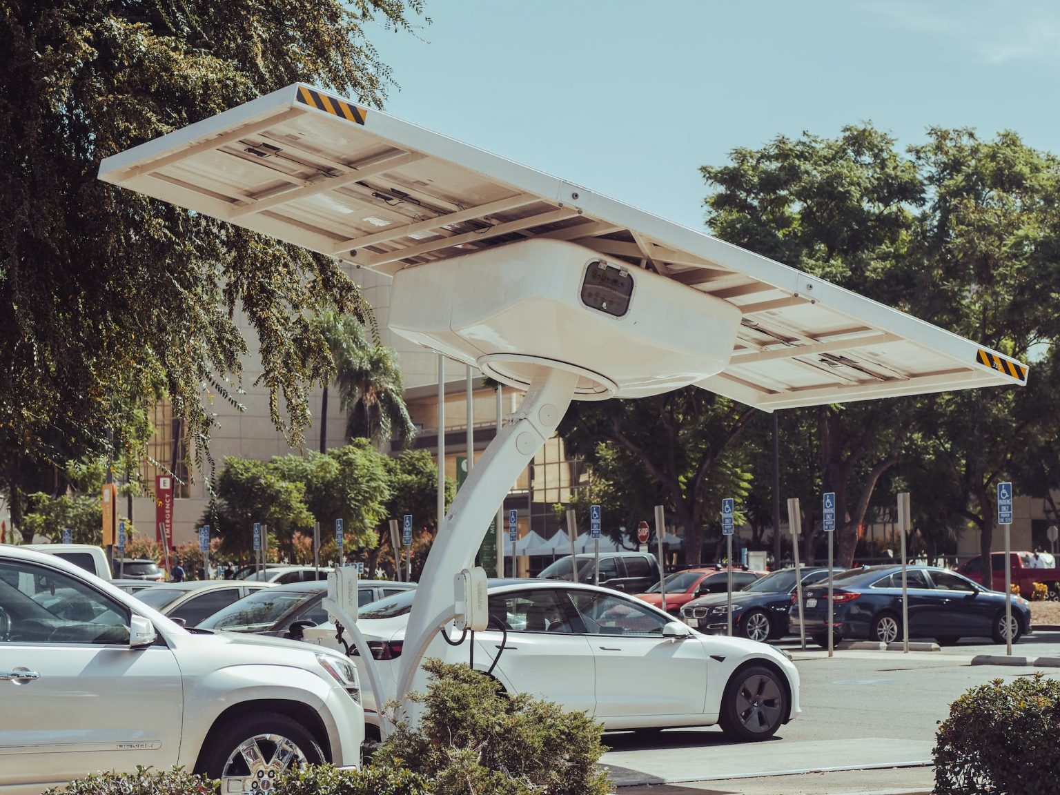 Reap The Benefits Of An EV Charger Rebate In California