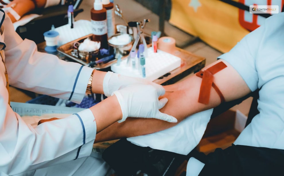 how to become a phlebotomist