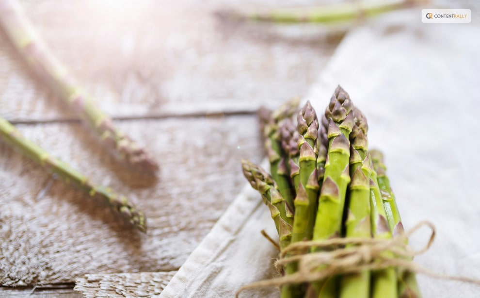 how to harvest asparagus-