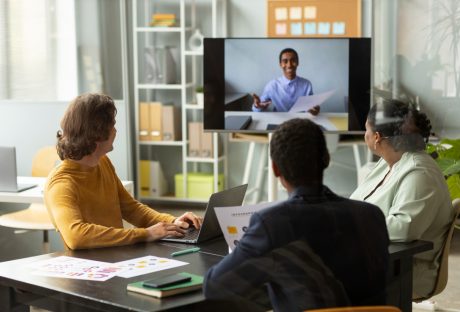 managing remote workers training